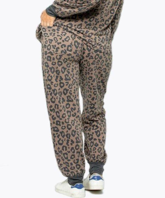 Gone Wild Leopard Jogger Pants - DeVanitè Boutique