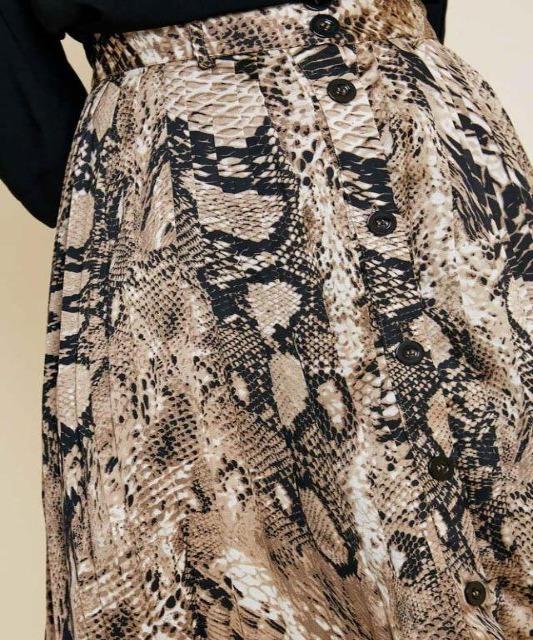 Pleated Snake Print Skirt Midi  - DeVanitè Boutique